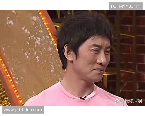 足球球星姥爷的传奇人生与家庭情感故事曝光背后的温暖与奋斗 足球球星姥爷的传奇人生与家庭情感故事曝光背后的温暖与奋斗