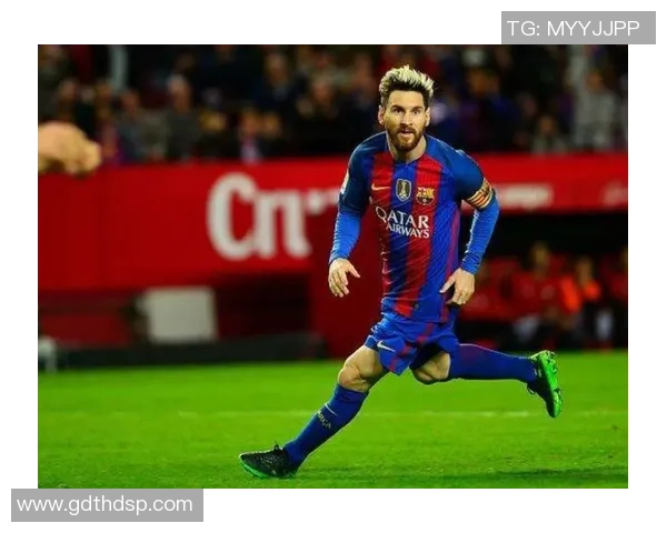 足球球星颠小球技巧大揭秘挑战极限速度与精准的完美结合 足球球星颠小球技巧大揭秘挑战极限速度与精准的完美结合